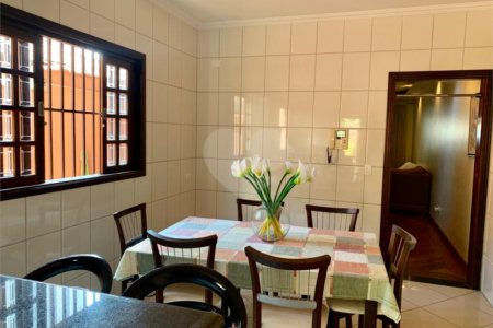 Sobrado à venda com 3 quartos, sendo 1 suíte, em Jardim Marajoara, São Paulo, SP
