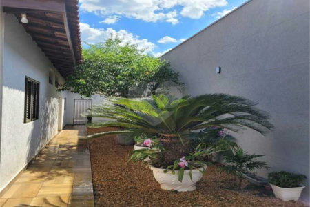 Casa à venda com 3 quartos, sendo 1 suíte,  em Jardim Jóquei Clube, Ribeirão Preto, SP
