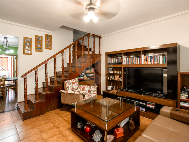 Casa de Vila à venda com 4 quartos, sendo 2 suítes,  em Chácara Santo Antônio (zona Sul), São Paulo, SP