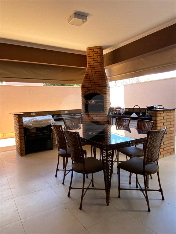Excelente casa com muito boa localização no Condomínio Eldorado á venda.