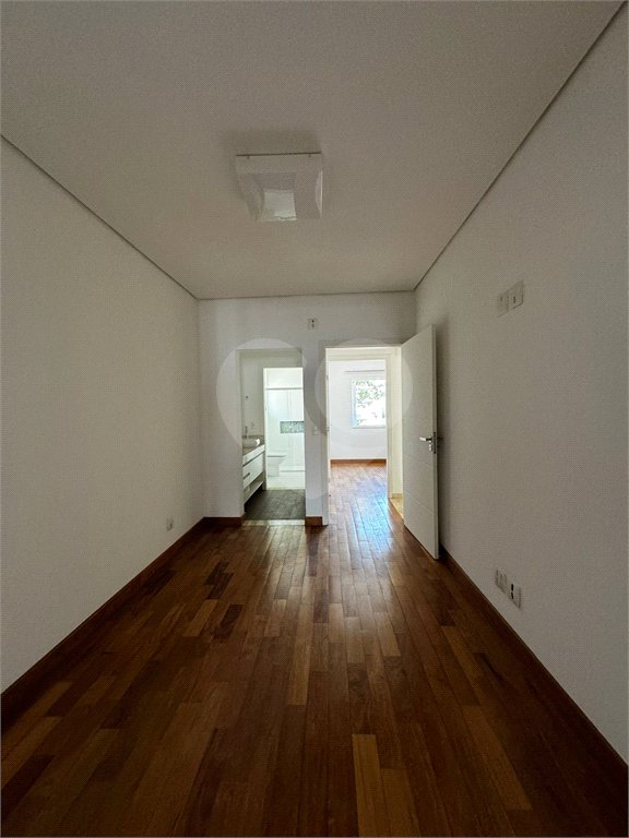 Casa à venda com 4 quartos, sendo 2 suítes,  no condomínio Montblanc, Sorocaba - SP