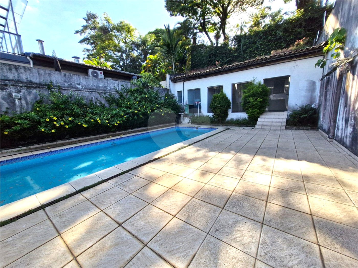 Sobrado à venda ou para alugar com 3 suítes em Jardim dos Estados, São Paulo, SP
