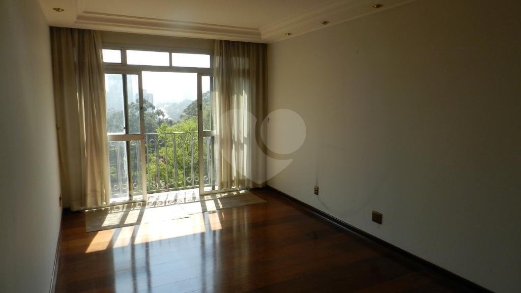 Apartamento à venda com 3 quartos, sendo 1 suíte, em Alto da Boa Vista, São Paulo, SP