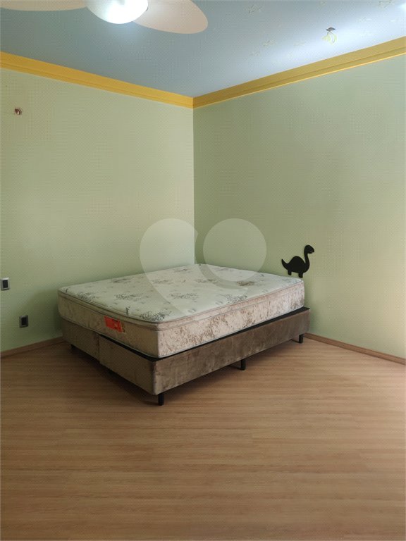 Casa à venda com 3 suítes no condomínio Residencial Suzano, Suzano - SP