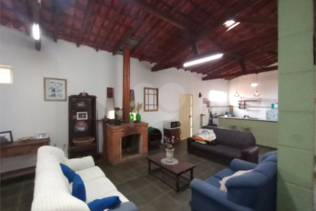 Chácara à venda com 2 quartos em Conceição, Itapetininga, SP
