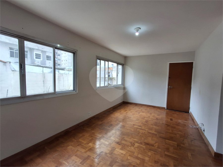 Apartamento à venda ou para alugar com 2 quartos, sendo 1 suíte,  em Indianópolis, São Paulo, SP
