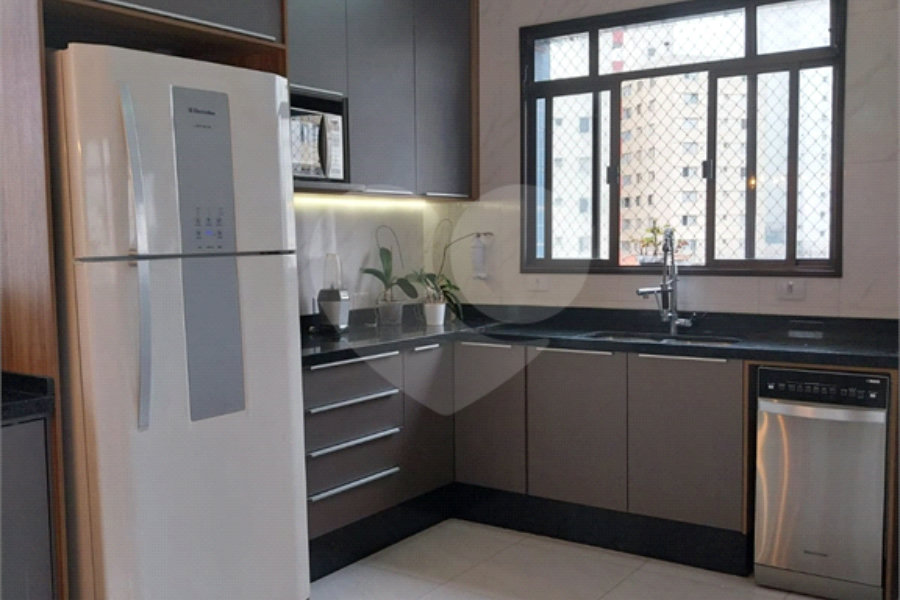 Apartamento à venda com 4 quartos, sendo 1 suíte, em Alto da Lapa, São Paulo, SP