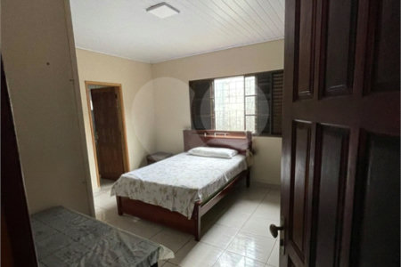 Casa à venda com 2 quartos, sendo 1 suíte, em Bosque de Ponta Porã, Ponta Porã, MS