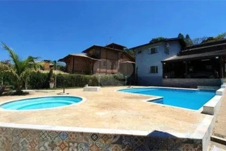 Chácara à venda com 3 quartos, sendo 2 suítes, em Santa Cândida, Vinhedo, SP