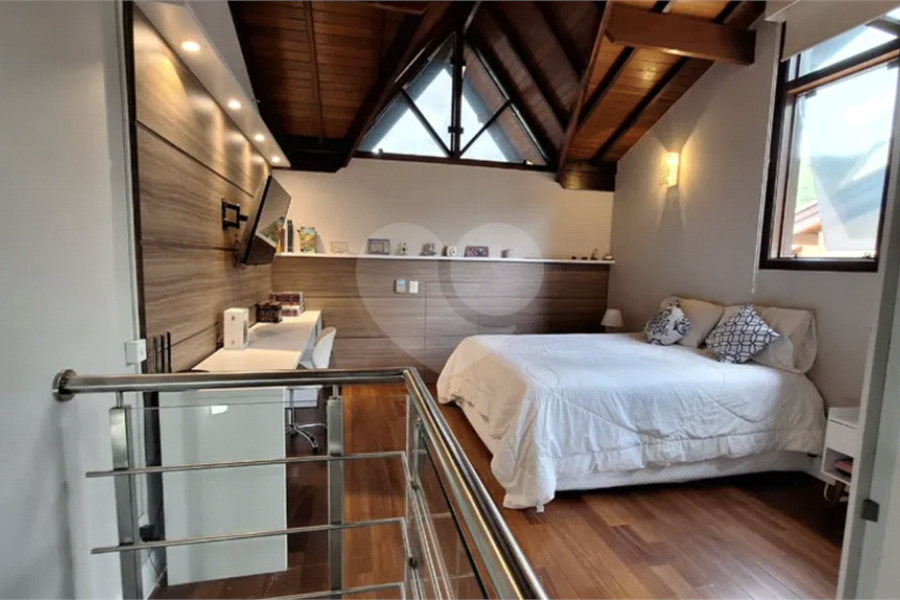 Casa à venda com 5 quartos, sendo 2 suítes,  no condomínio Floradas da Serra, São Paulo - SP