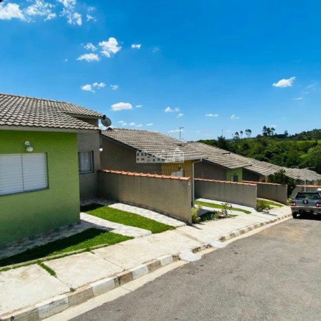 Casa à venda com 2 quartos no condomínio Residencial Vida Nova I, Atibaia - SP
