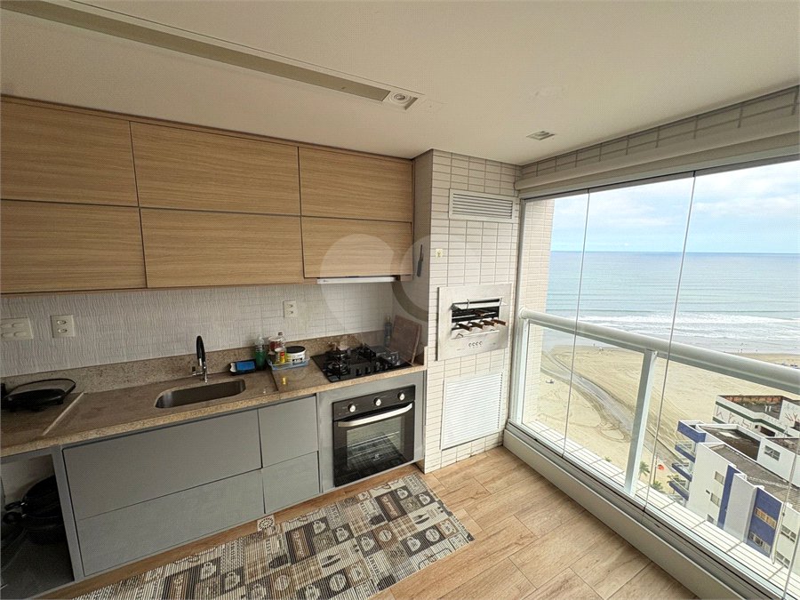 Apartamento à venda com 2 quartos, sendo 1 suíte,  em Boqueirão, Praia Grande, SP