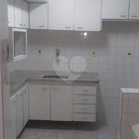 Apartamento à venda com 3 quartos, sendo 1 suíte,  em Jardim Parque Morumbi, São Paulo, SP