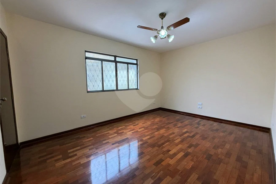 Excelente Casa de Esquina na Vila Monteiro – Oportunidade para Moradia ou Comércio