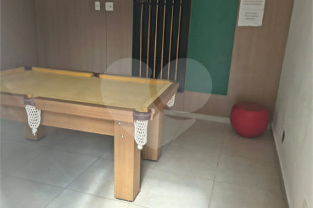 Apartamento à venda com 2 quartos, sendo 1 suíte,  em Jardim Carambeí, São Roque, SP