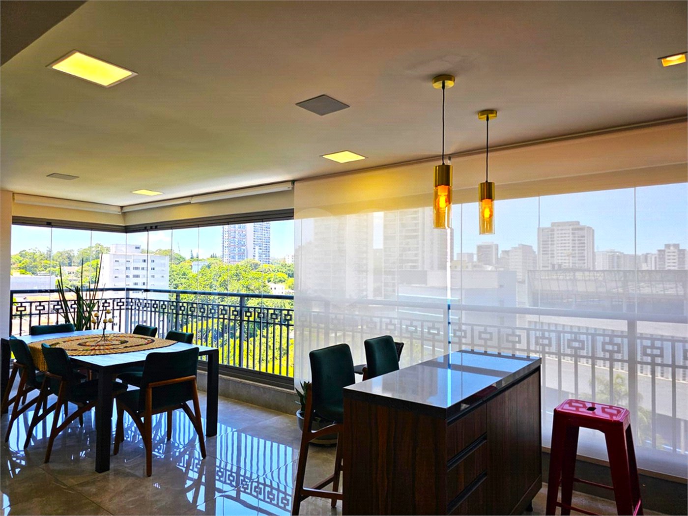 Apartamento à venda com 3 quartos, sendo 1 suíte, em Chácara Santo Antônio, São Paulo, SP
