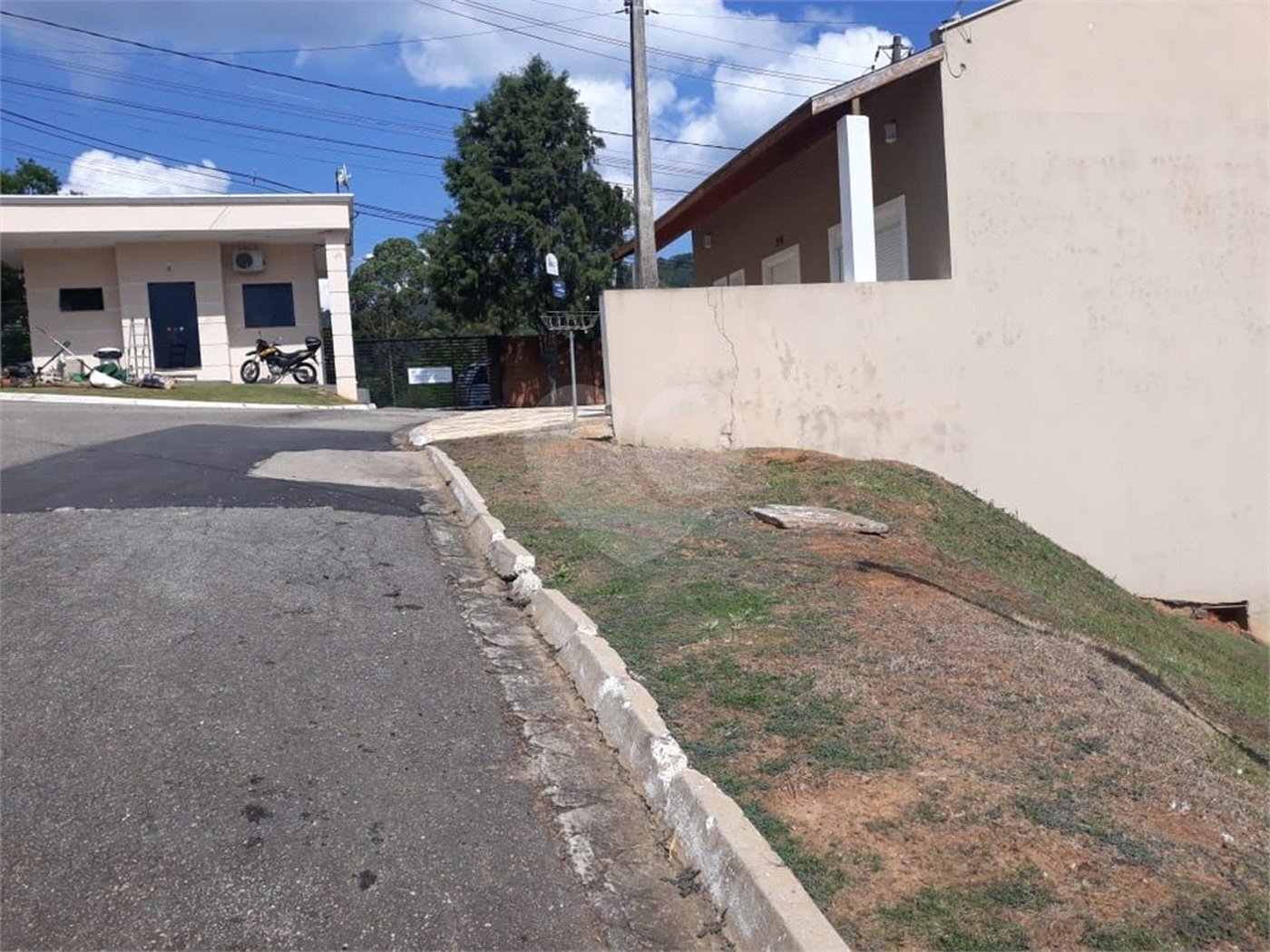 Terreno à venda em Parque Varanguera, São Roque, SP