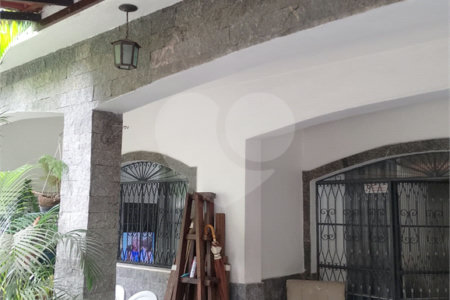 Casa à venda com 3 quartos, sendo 1 suíte, em Campo Grande, Rio de Janeiro, RJ