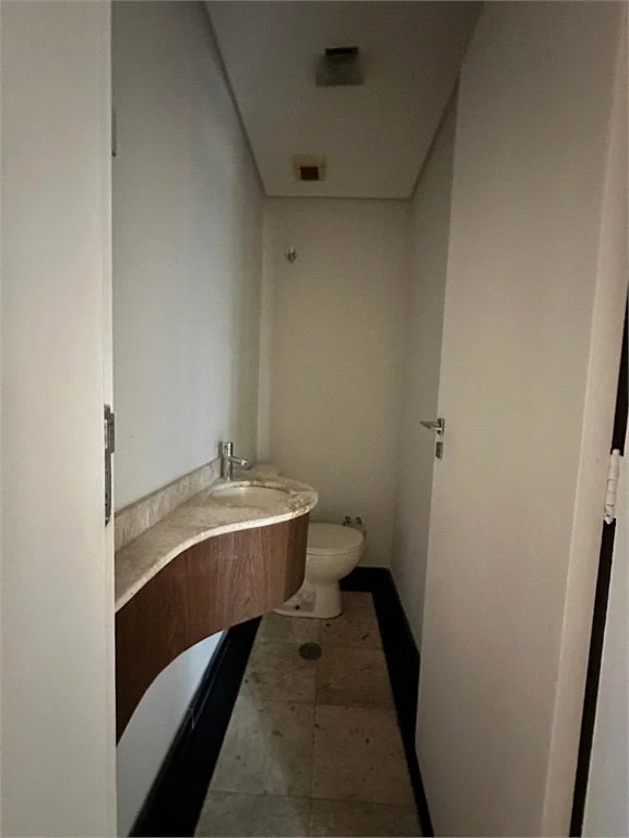 Apartamento à venda com 2 suítes em Vila Andrade, São Paulo, SP