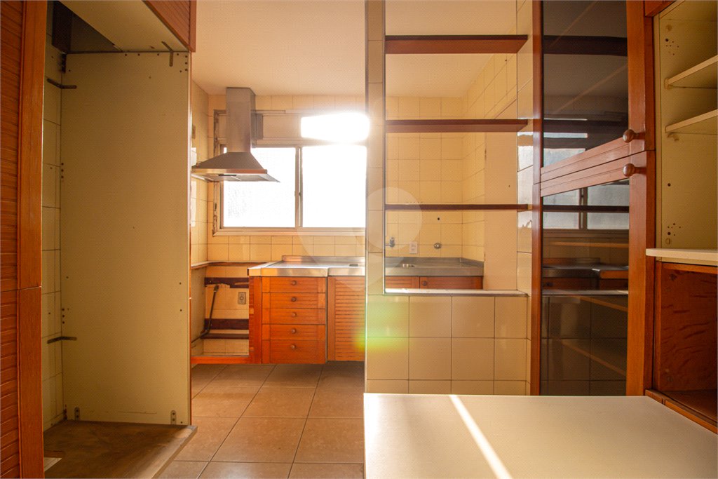 Apartamento à venda com 3 quartos, sendo 1 suíte, em Campo Belo, São Paulo, SP