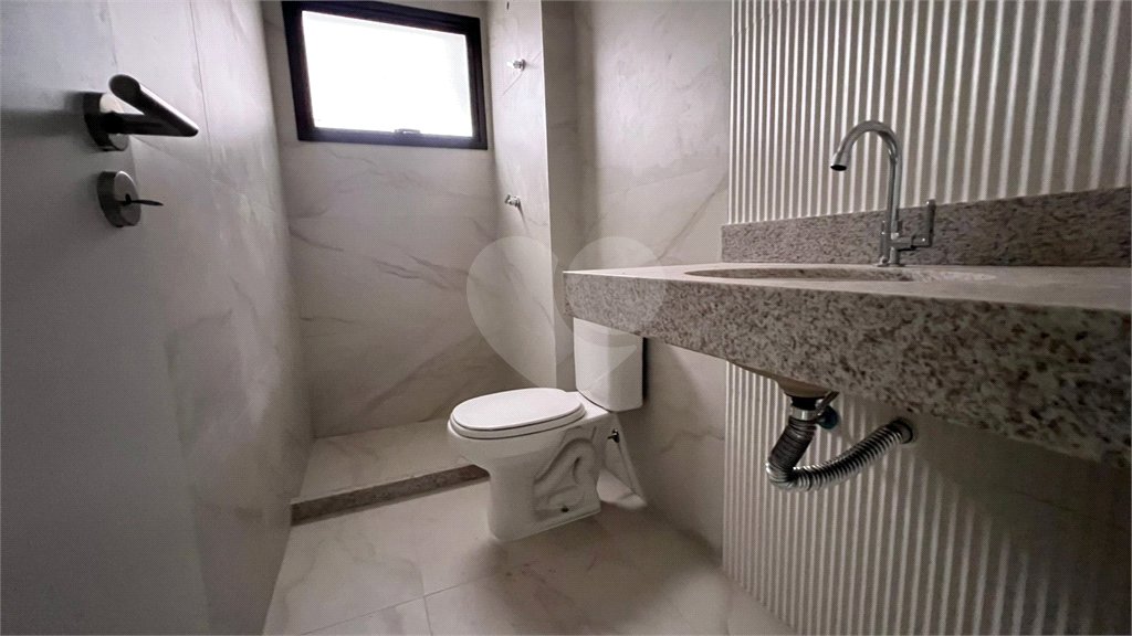 Apartamento à venda com 2 quartos, sendo 1 suíte, em Nova São Pedro, São Pedro da Aldeia, RJ