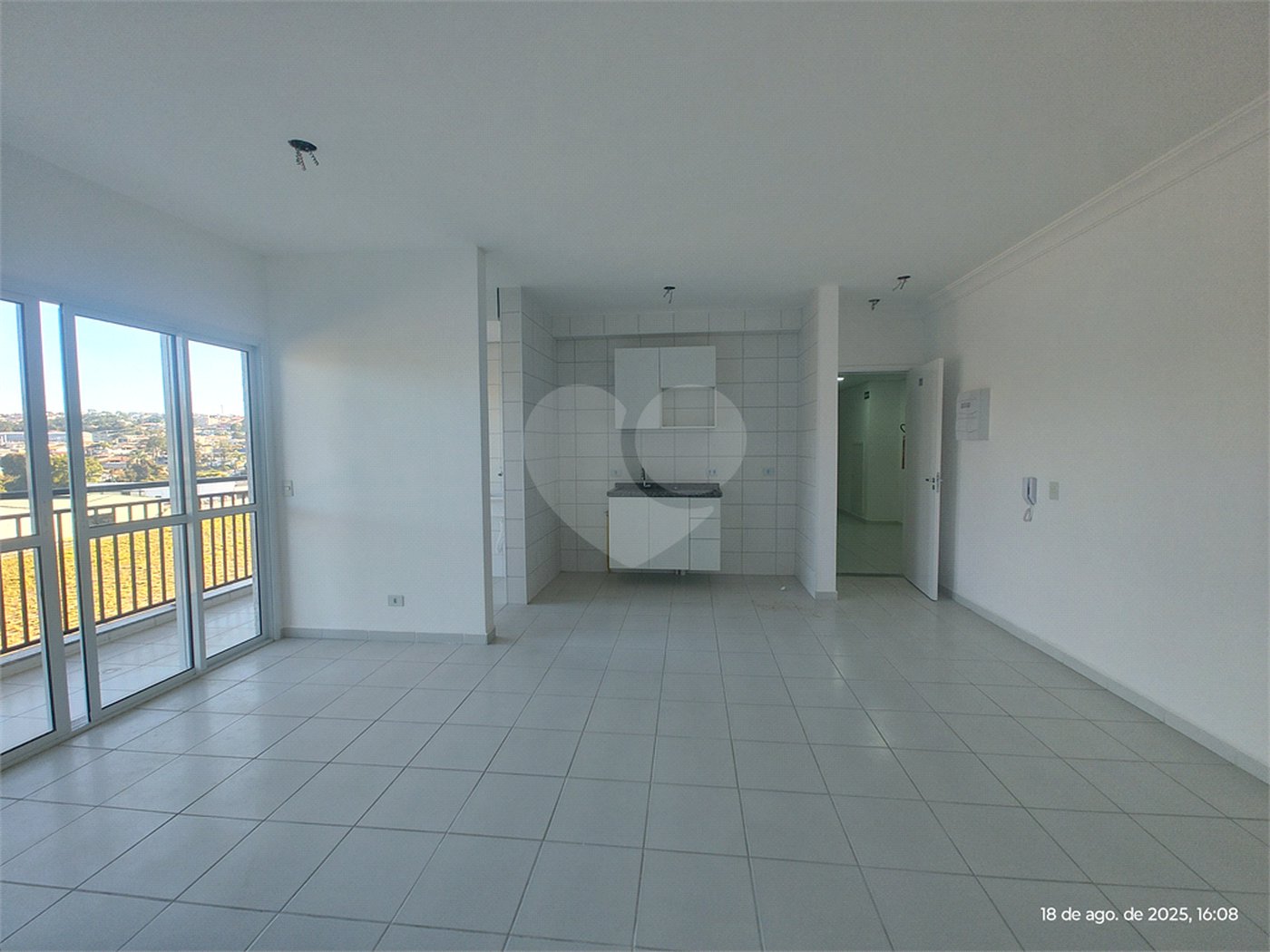 Apartamento para alugar com 3 quartos, sendo 1 suíte,  em Jardim das Palmeiras, Atibaia, SP