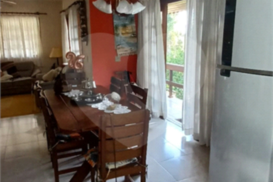 Casa à venda com 3 quartos, sendo 1 suíte, no condomínio Clube de Campo Fazenda Tabarã, Mairiporã - SP