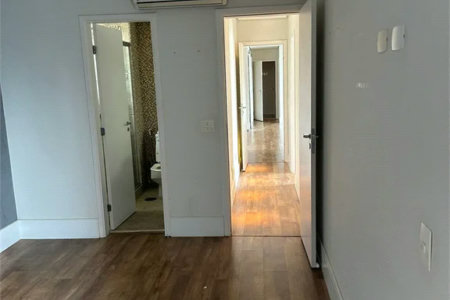 Apartamento à venda com 3 quartos, sendo 1 suíte, em Brooklin Paulista, São Paulo, SP