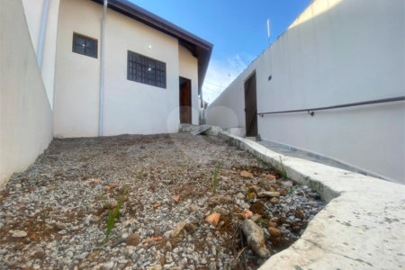 Casa à venda com 3 quartos, sendo 1 suíte,  em Vila Nova Cintra, Mogi das Cruzes, SP