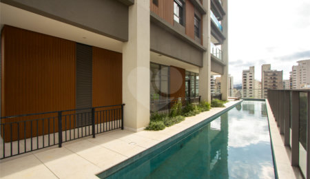 Apartamento à venda ou para alugar com 3 suítes em Moema, São Paulo, SP