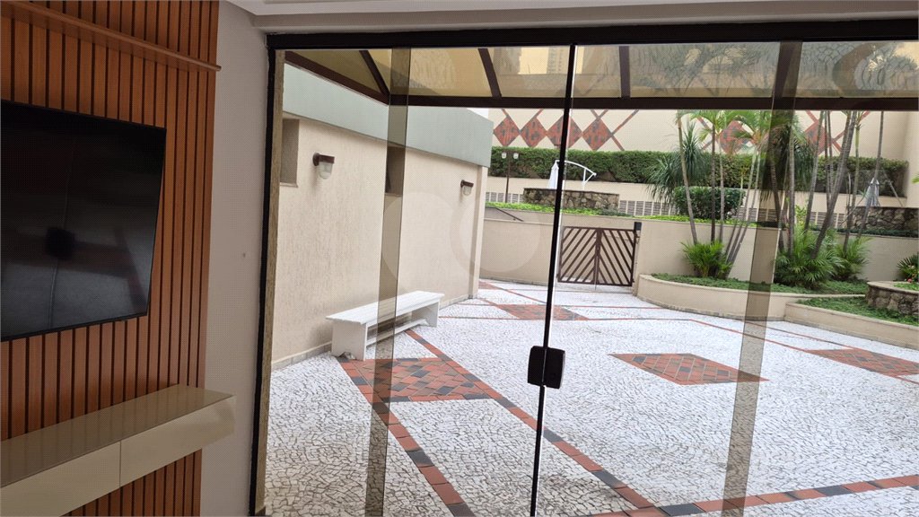 Apartamento à venda ou para alugar com 3 quartos, sendo 1 suíte, em Vila Regente Feijó, São Paulo, SP