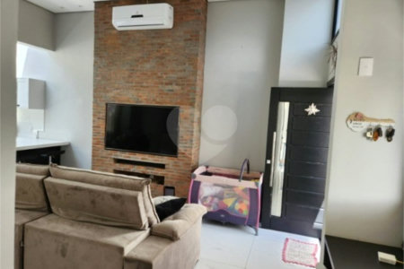 Casa à venda com 3 quartos, sendo 1 suíte, no condomínio Park Real, Indaiatuba - SP
