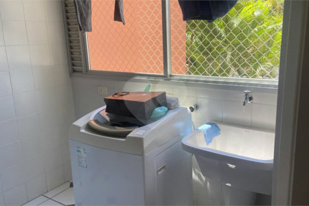 Apartamento à venda com 3 quartos, sendo 1 suíte, em Jardim Marajoara, São Paulo, SP