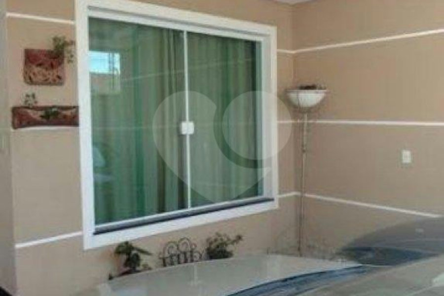 Sobrado à venda com 3 suítes em Vila Constança, São Paulo, SP