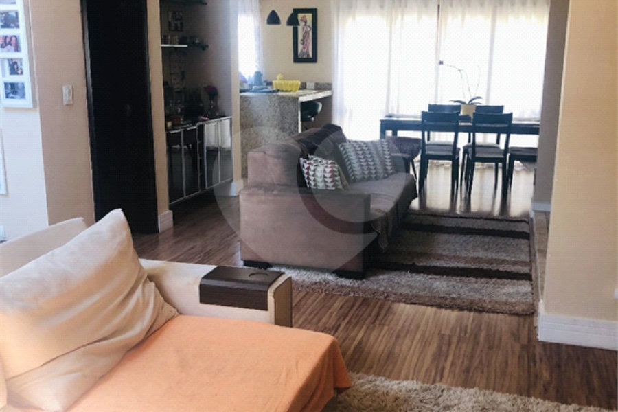 Sobrado à venda com 3 quartos, sendo 1 suíte, em Jardim Peri, São Paulo, SP