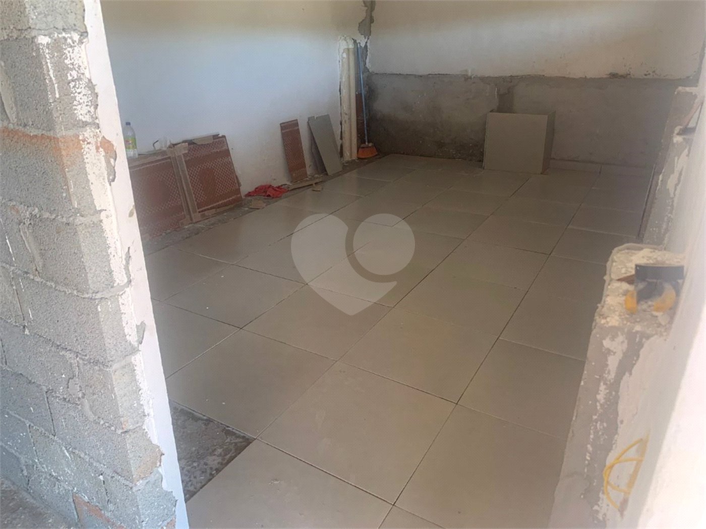 Sobrado à venda com 4 suítes em Jardim Centenário, Atibaia, SP