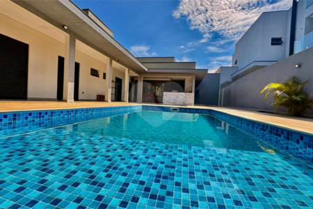 Casa à venda com 3 suítes no condomínio Village Ipanema 2, Araçoiaba da Serra - SP