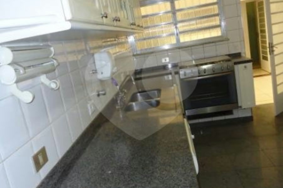 Casa Térrea à venda com 3 quartos, sendo 1 suíte,  em Vila Mariana, São Paulo, SP
