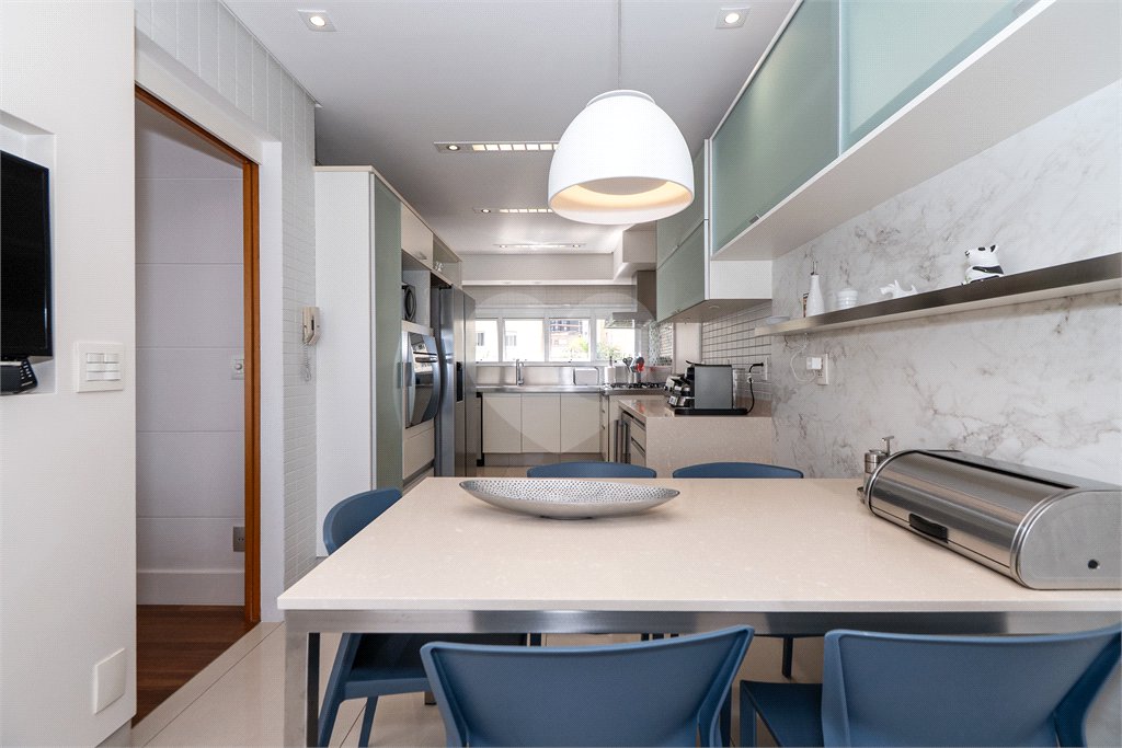 Apartamento à venda com 3 suítes em Sumarezinho, São Paulo, SP