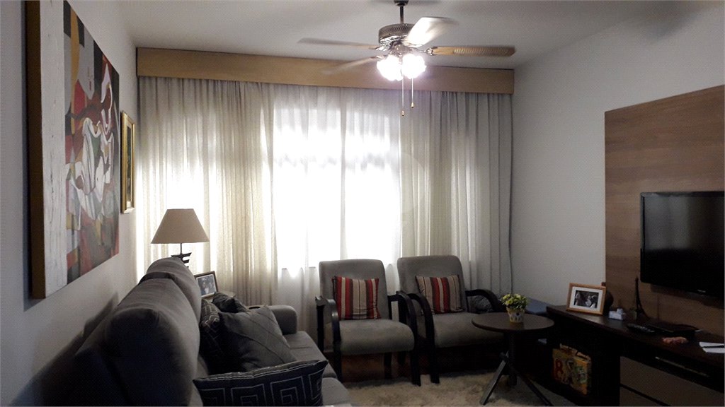 Sobrado à venda com 5 quartos, sendo 1 suíte, em Jardim Caravelas, São Paulo, SP