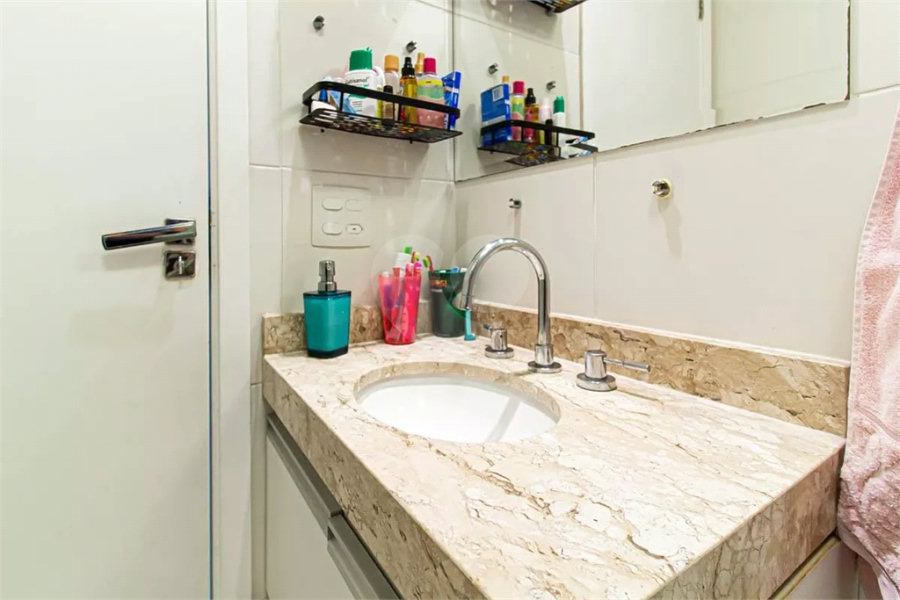 Apartamento à venda com 3 quartos, sendo 1 suíte, em Vila Romana, São Paulo, SP
