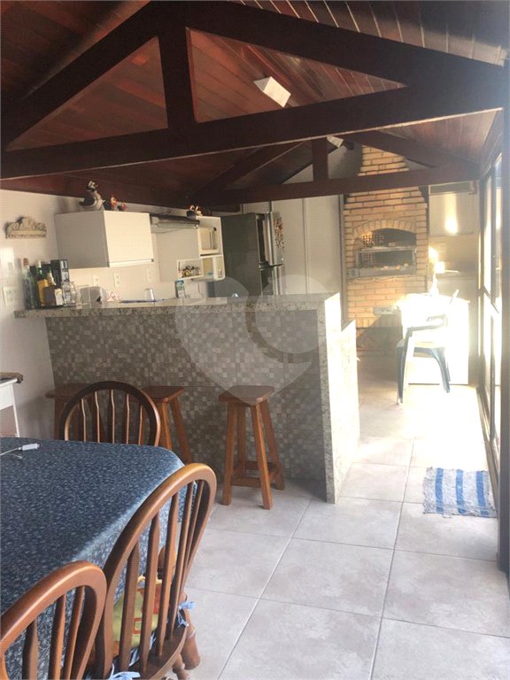 Duplex à venda com 5 quartos, sendo 4 suítes, em Aviação, Praia Grande, SP