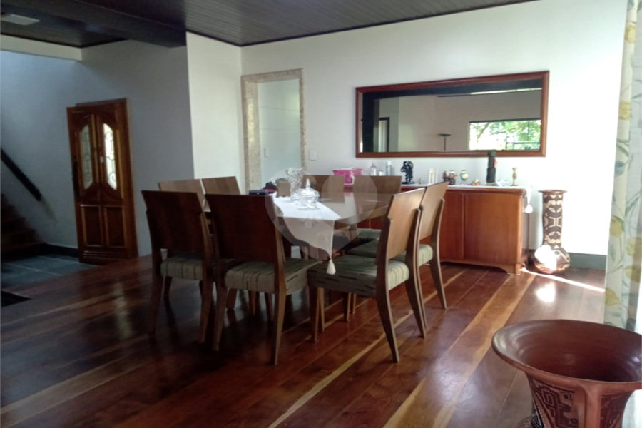 Sobrado à venda ou para alugar com 4 quartos, sendo 2 suítes, em Serra da Cantareira, Mairiporã, SP