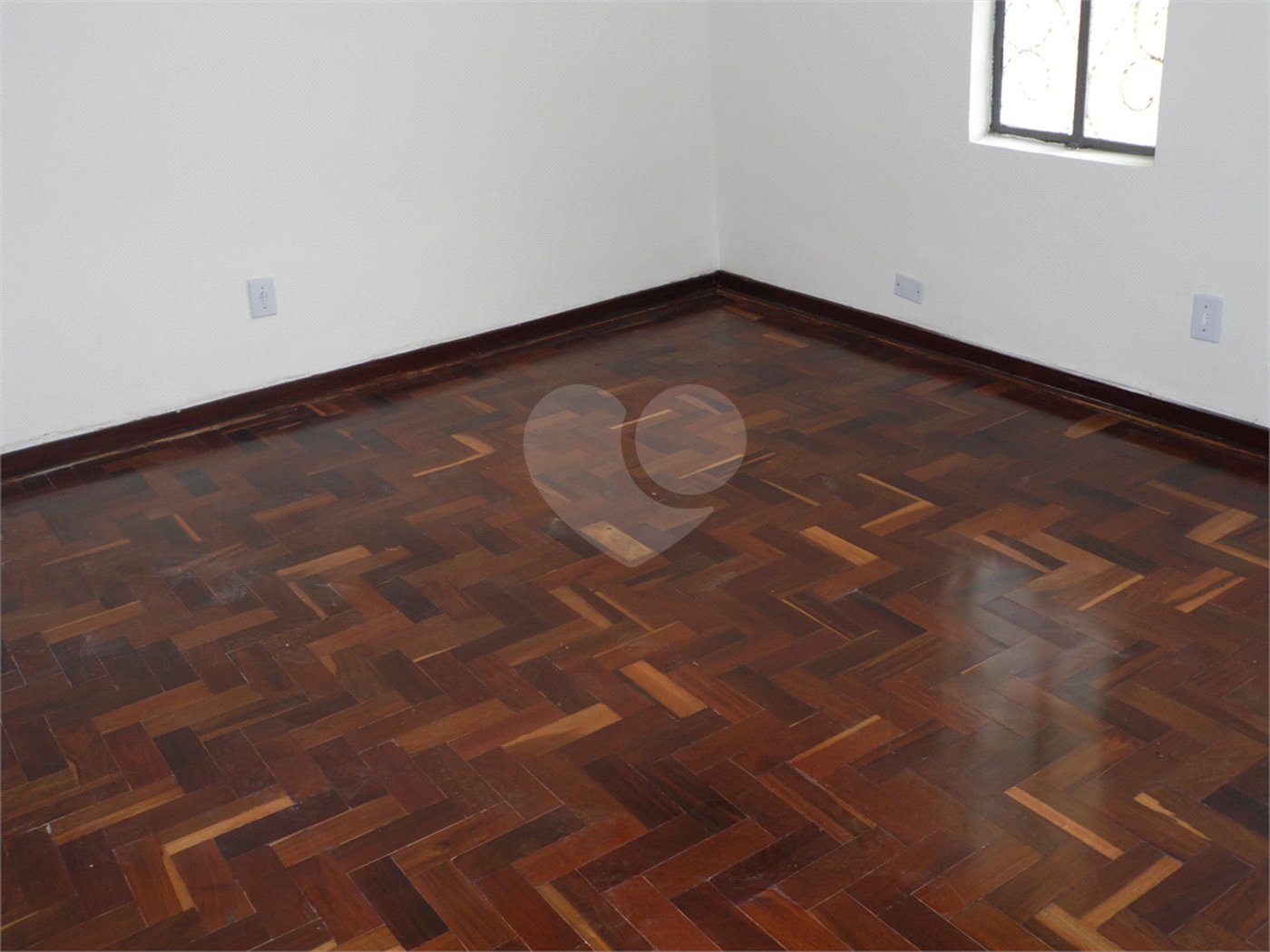 Casa à venda com 5 quartos, sendo 3 suítes, em Vila São Francisco, São Paulo, SP