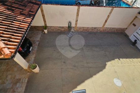Casa à venda com 5 quartos, sendo 3 suítes,  no condomínio Colinas do Magarça, Rio de Janeiro - RJ
