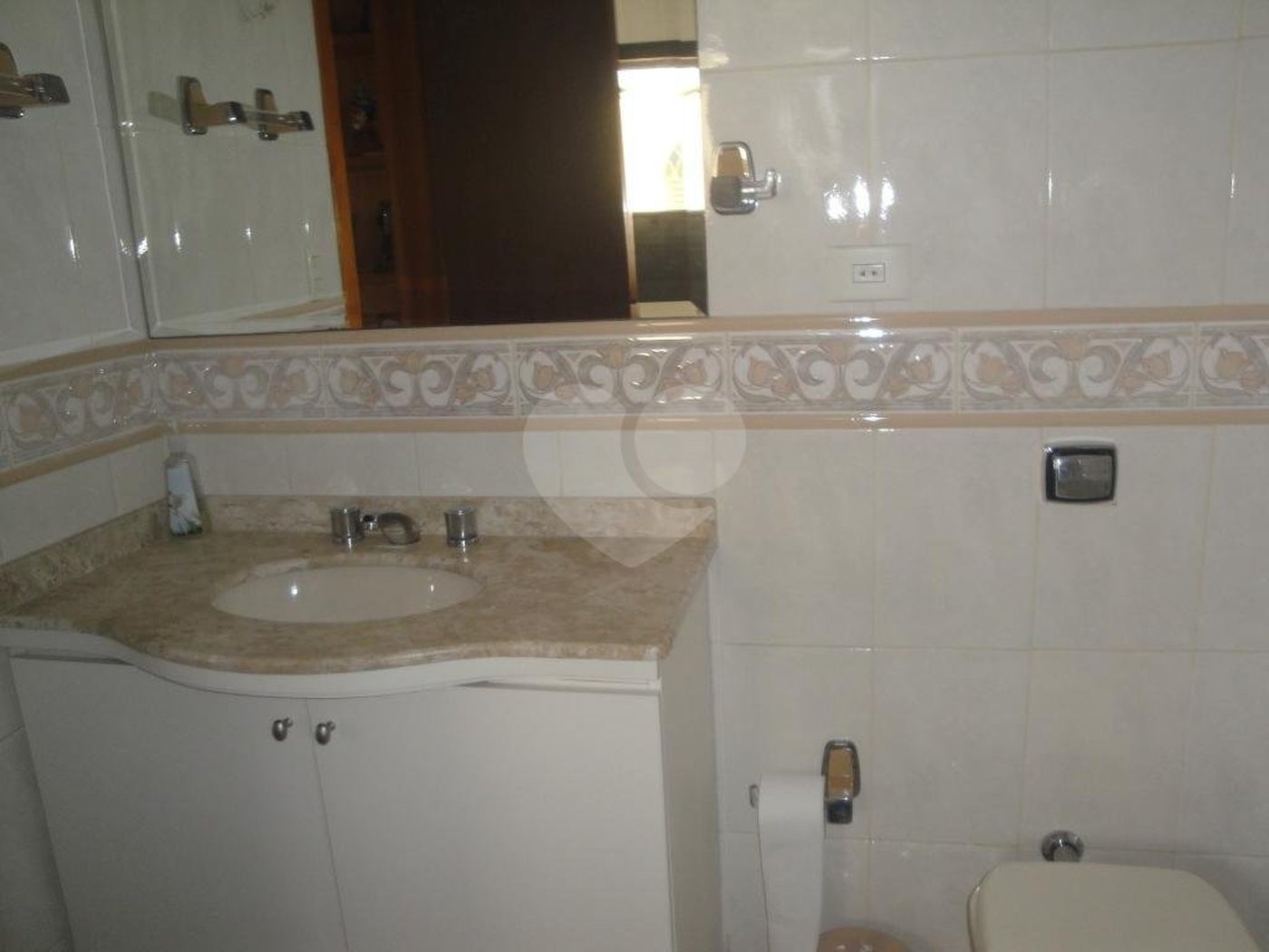 Sobrado à venda com 5 quartos, sendo 3 suítes, em Vila Bonilha, São Paulo, SP