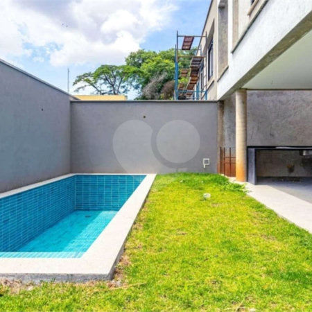 Casa à venda com 4 suítes no condomínio Venezia, São Paulo - SP