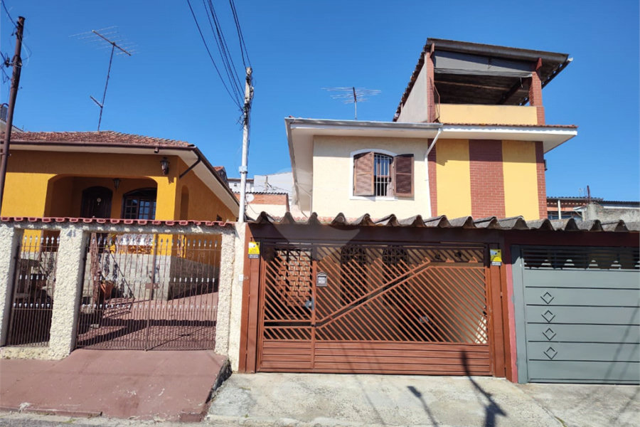 Sobrado à venda com 3 quartos, sendo 1 suíte, em Tremembé, São Paulo, SP