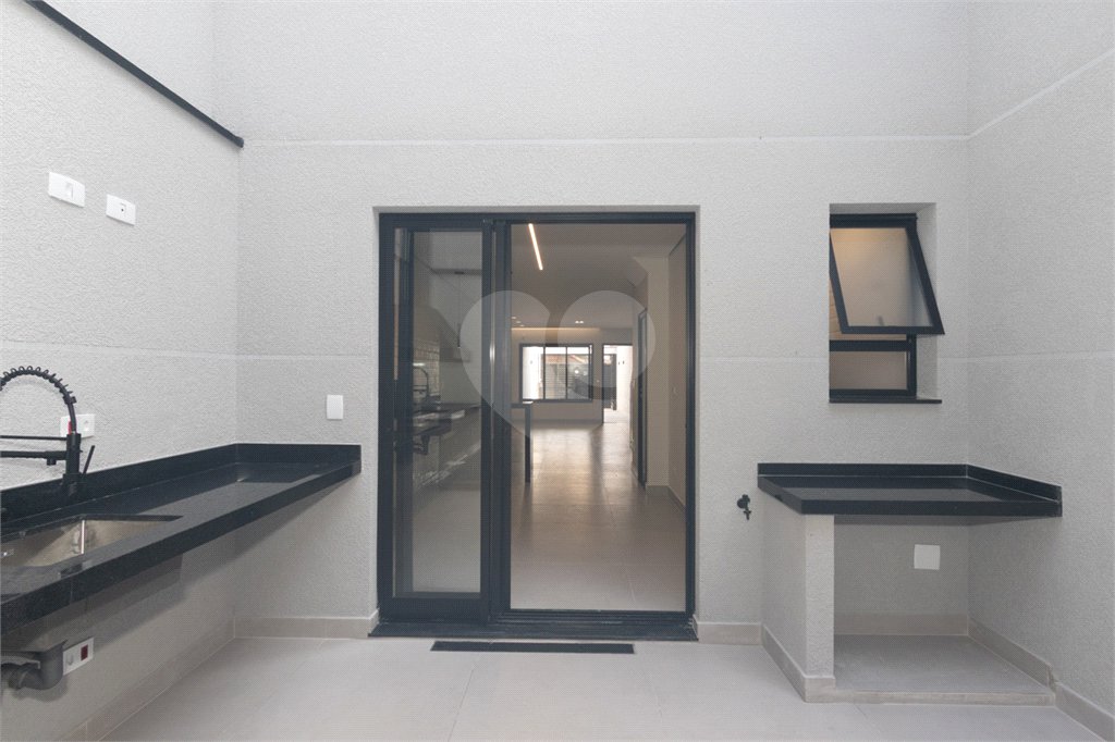 Sobrado à venda com 3 quartos, sendo 1 suíte, em Vila Gumercindo, São Paulo, SP