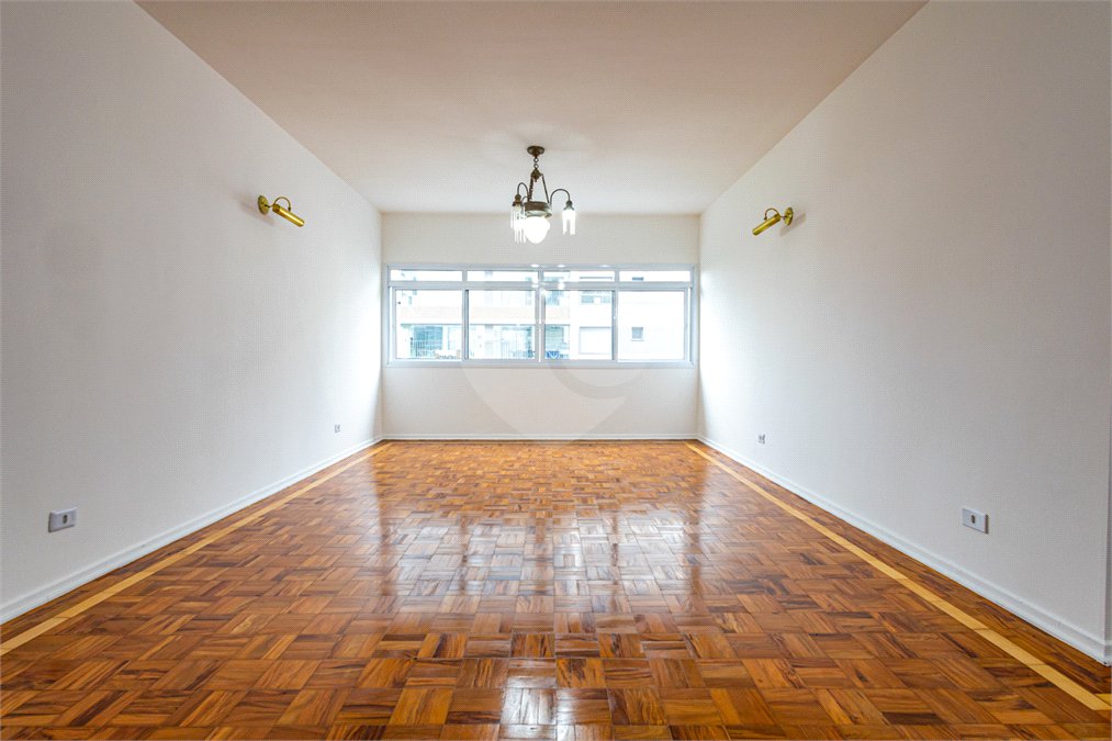 Apartamento à venda com 3 quartos, sendo 1 suíte, em Pinheiros, São Paulo, SP